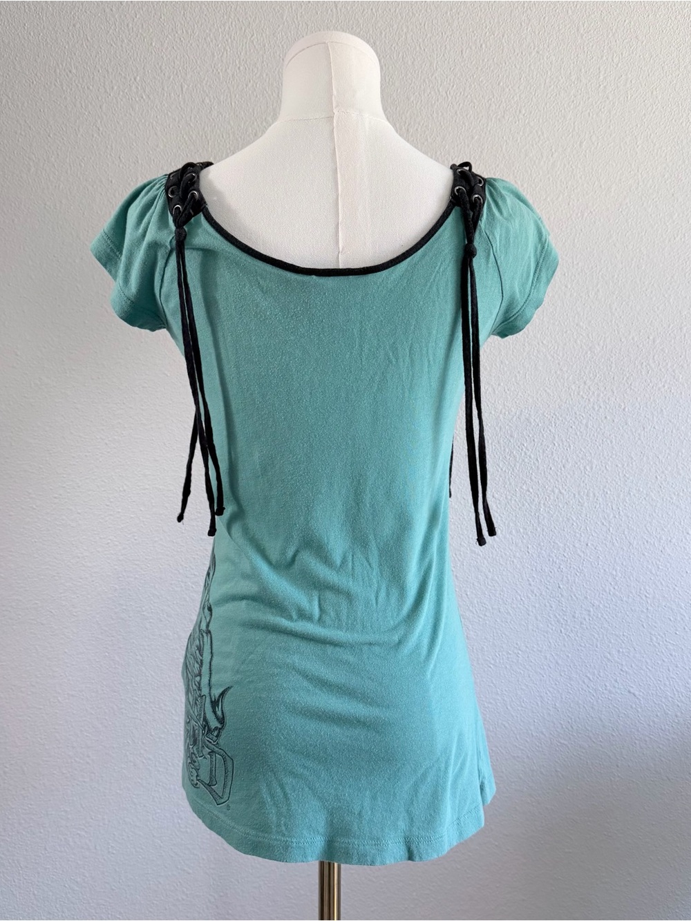 Harley-Davidson Teal Short-Sleeve Scoop Neck Top with Black Lace Trim - Picture 4 of 7